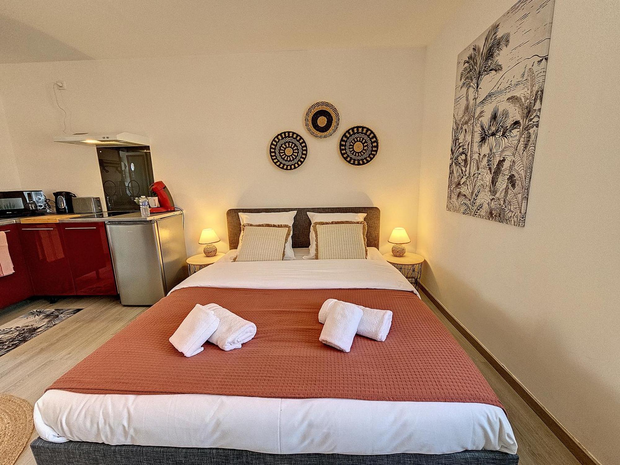 L'Auberge De La Gare, Appartements Tout Confort, Proches Gare Yzeure Екстер'єр фото